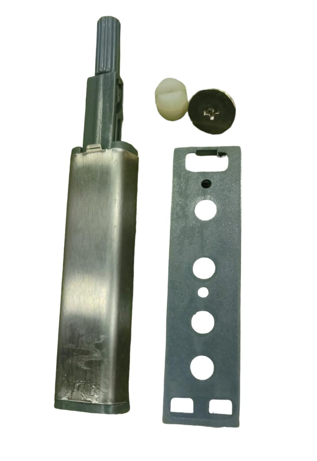Explusor, reten magnetico (Push Latch)