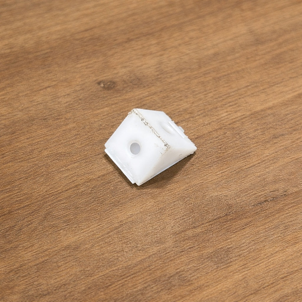 Escuadra plastica blanca 2T 10/Unidades